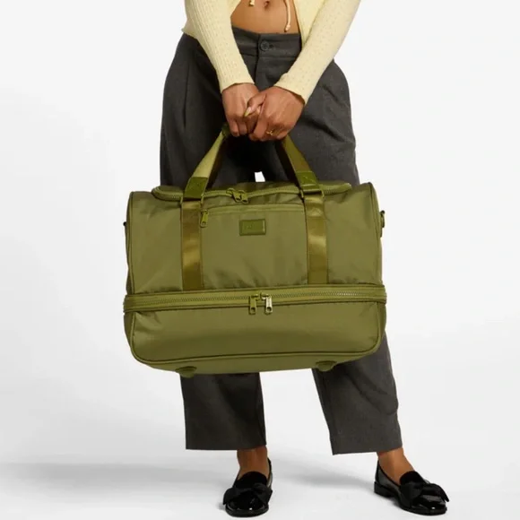 Calpak Olive Green Travel Bag - Picture 7 of 9